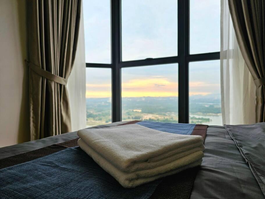 Royal Strand, Country Garden Danga Bay, Johor Bahru, Johor *