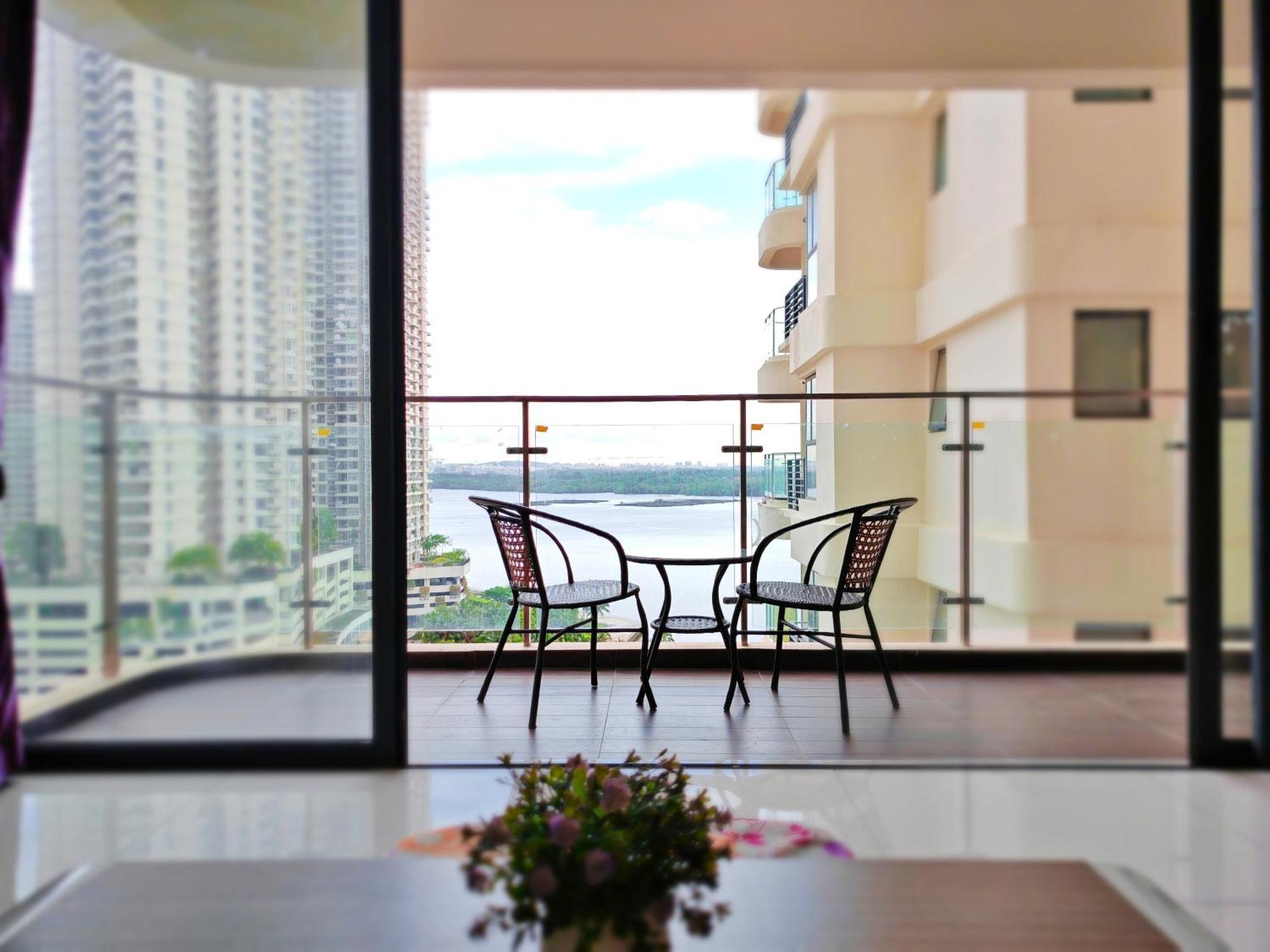 Royal Strand, Country Garden Danga Bay, Johor Bahru, Johor *